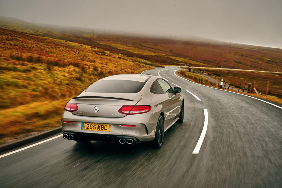  Mercedes-AMG C43 4Matic Coupe (C205) 2018 года  (UK) (фото 2 из 40)